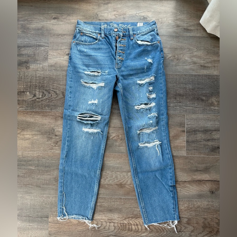 Free people We the Free - high waisted distressed jeans size 27